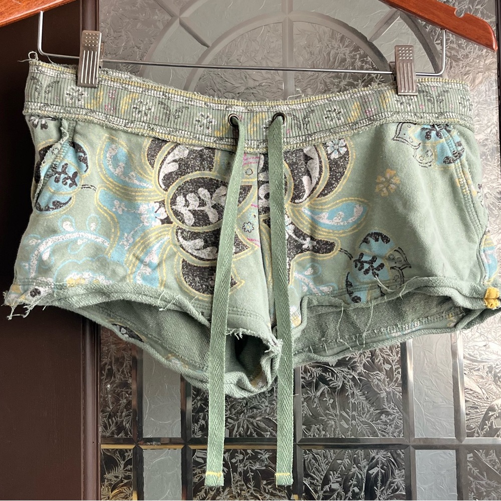 Old Navy Green Paisley Sleep Shorts